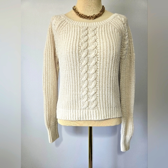 Abercrombie & Fitch Cream Cable Knit Sweater. Size Small - Picture 1 of 9